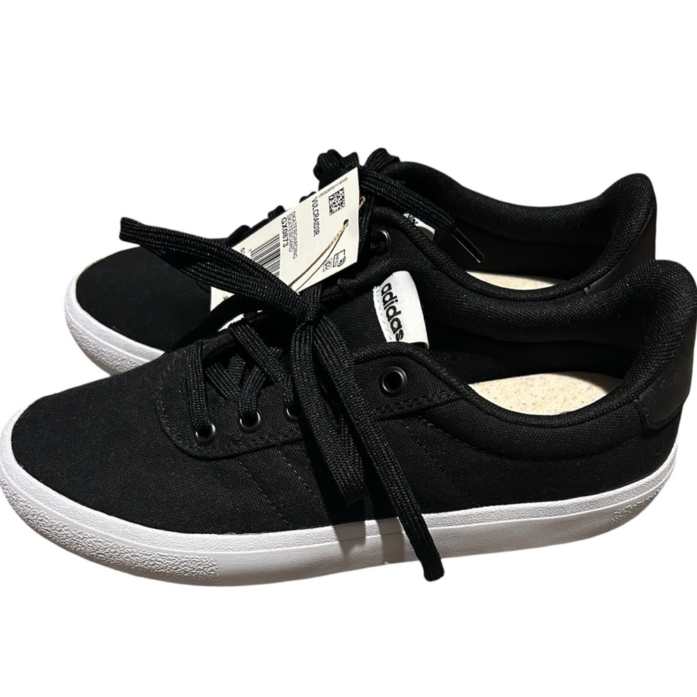 New Adidas Vulcan tennis shoes - black size 7